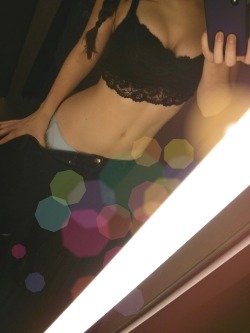 honest-babee:  I took this in a change room