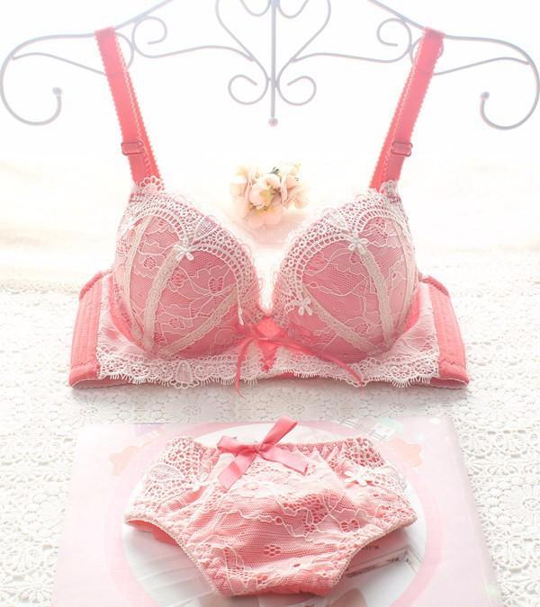 dumbbutdelightful:spring brings bows and bimbos