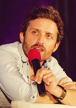 chuckshrly:  Rob Benedict at Vancon 2013 3/?