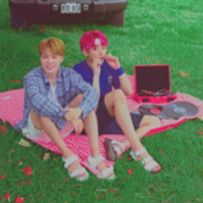 Picnic. Like/reblog Don't Repost