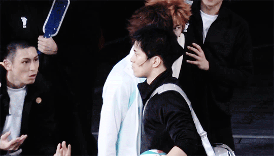 hq-kurootetsurou:    HAIKYUU STAGE PLAY → All the good tension ಥ_ಥ  15/☆.