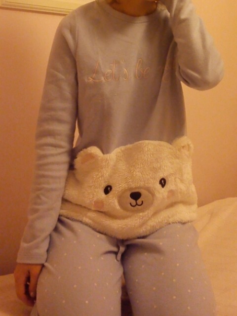 fluffymoe:  I’m sick but my pyjamas are cute 