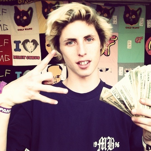 fyeahlucasvercetti: literallybaka: I’m spamming with pics of Lucas cuz why not? Preach!