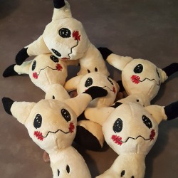 violetfoxsketches: thepurplepumpkin:  Finished up these Mimikyu plushies today!  Available for sale here:https://www.etsy.com/listing/501240983/mimikyu-plush  Pattern by featherstitched  @bananadumbledore  I want &gt; .&lt;
