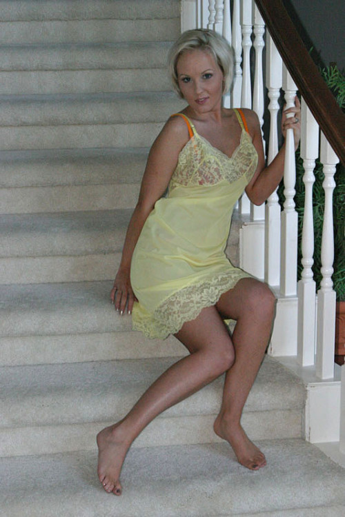 fanoflingerie:tumblr batch upload bloadr.com (FB)