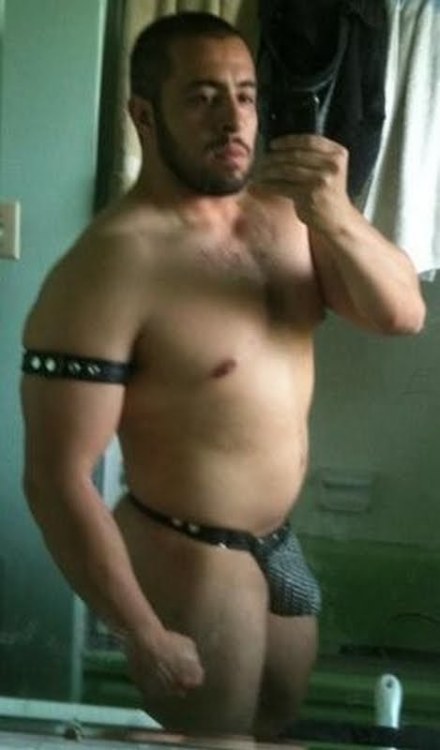 speedosmith:  capitainmuscled: Cesar Rivera 3   Hot Hot Hot