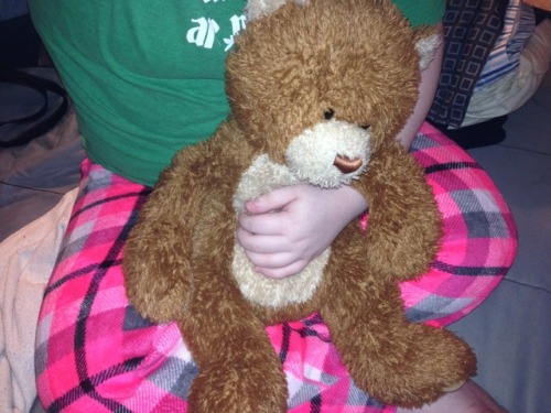 dreamiedaddy: My little girl’s ( @thelittlesideme ) teddy bear Honey makes her feel safe and loved w