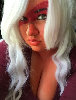 wearemalachitenowbaby:  Come on, Just say yes.~    Couldn’t stop myself from using my new body paint. Just messing around and taking pictures at home, so don’t be a spaz. I didn’t make the nose, wig or order my contacts for my final Jasper cosplay