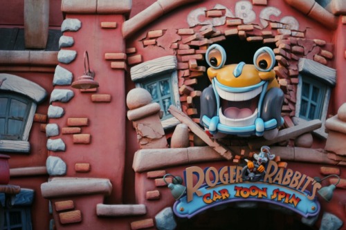 blueskyspeculation: Roger Rabbits Car Toon Spin