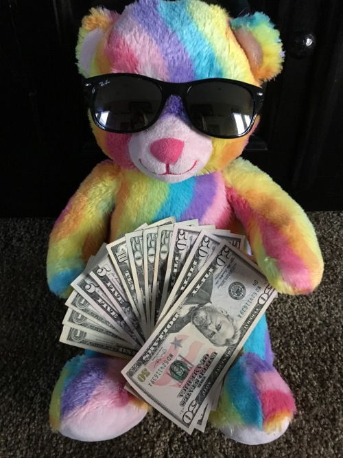 leedsboyfriends:  This is rainbow money bear. Reblog and good luck will come your way 