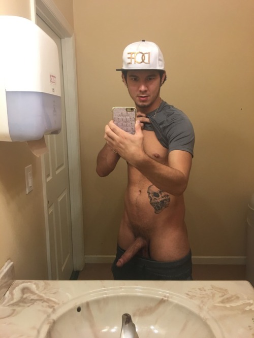 dillonandersonxxx:  In addition to Jackson’s adult photos