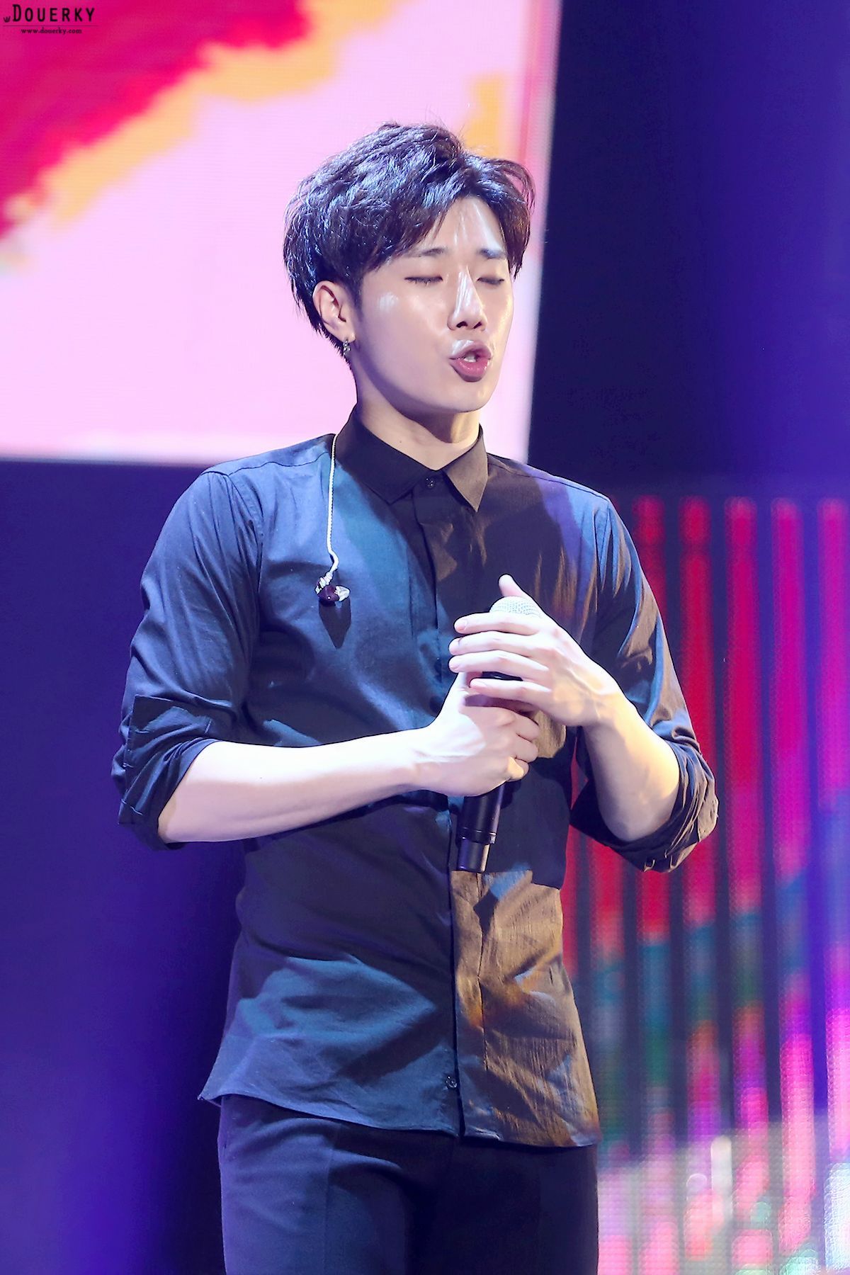 ifnt0428:  150930 INFINITE EFFECT in Nanjing © DOUERKY | do not edit, crop or remove