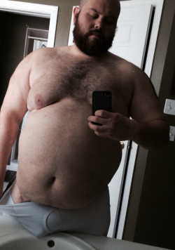 chubbyaddiction:  bearasaurusrex:  Tummy