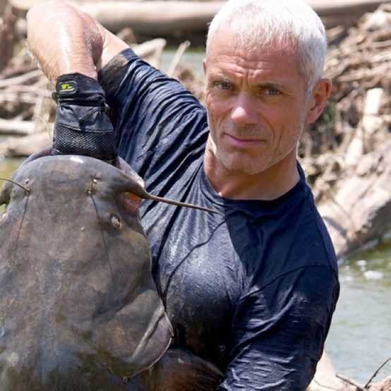 edgydads:  luntian-berdengguhit:  I am a fan of River Monster man of Discovery Channel.