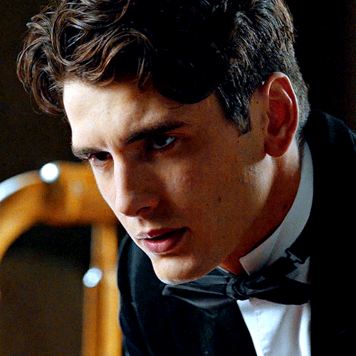 Yon González As Julio Olmedo · Gran Hotel 1.02