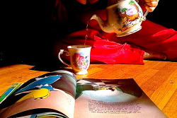 oliviasadventure:  tea and fairytales. you