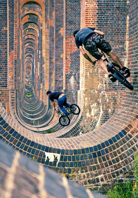 vrbvn:  chasing-rainbows-at-night:  //  x
