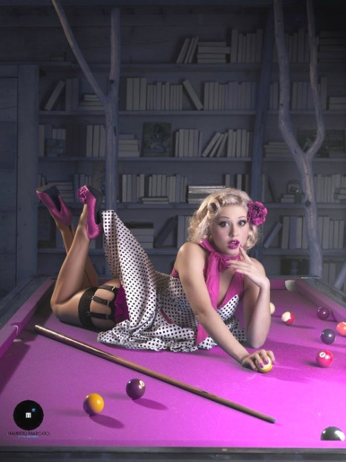 Alternative Pinups