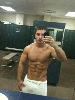 lockerpics:  Submit your lockerroom pics to lockerpics@yahoo.com 