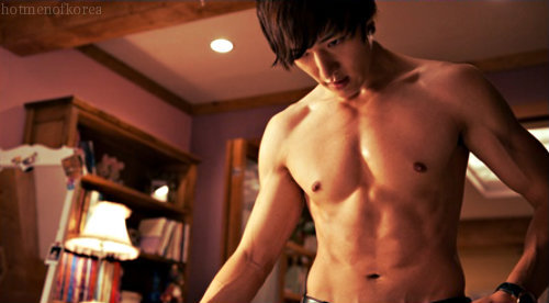 pervingonkpop:  No but excuse the fuck outta yourself. I’m done.