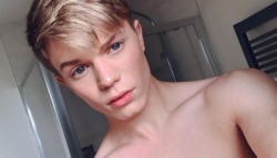 forevernoir:  Ronan Parke