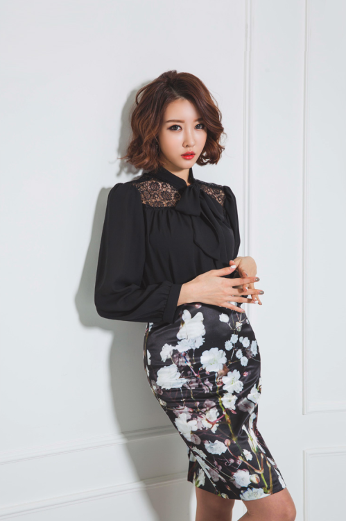 korean-dreams-girls:Ji Na - March 12, 2015 4th Set