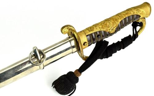 peashooter85:Japanese officer’s gunto sword, World War Ifrom Sofe Design Auctions