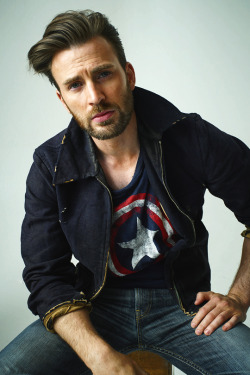 crboston:Chris Evans photographed by Peggy