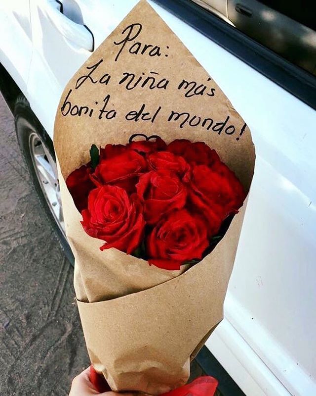 bombayypapi:  la-plebita-bonita:  😍  Something I’d do tbh.