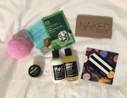 jewlsies:  **** giveaway ****hi guys, i know a lot of you really enjoy these giveaways lately so here is another one! some of you said you wanted lush stuff and others said makeup so there is a little bit of both.to enter:reblog once (multiple reblogs