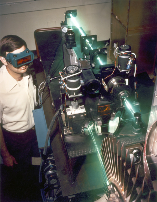gunsandposes-history:  Laser Doppler velocimeter system, Glenn Research Center, 1978. Learn more about laser Doppler velocimetry here and here. (NASA/DoD)