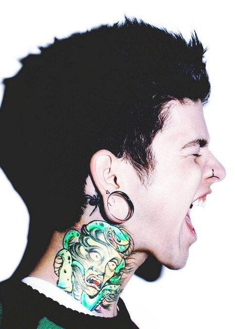 please be mine? >.