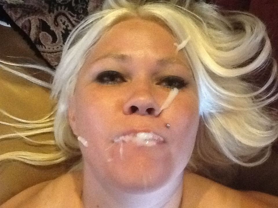 amiespicks:  My cum dinner! Reblog and like if you want more of me!! I love comments!!!
