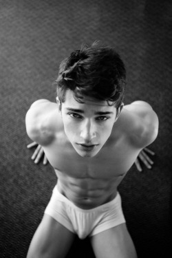 teenboys-shirtless:  http://www.surfxvideos.com