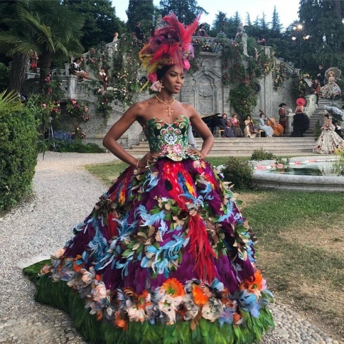 Naomi Campbell in Dolce & Gabbana Alta Moda 2018