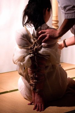 japanesebdsmofficial: Kinbaku Naka AkiraModel Kasumi Hourai