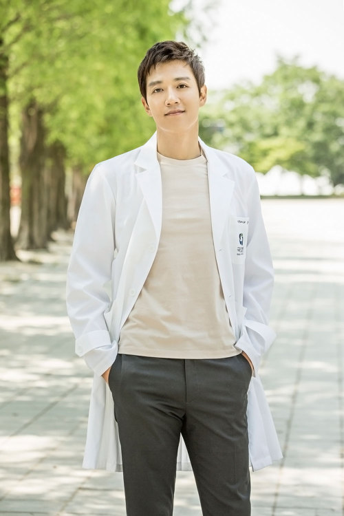 pshdaily:  Kim Rae Won still cut for Doctors 