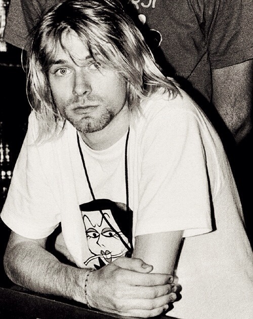 rafaellasouzar:  Cobain. 