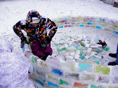 pixiewaffles:   Daniel Gray and Kathleen Starrie - An igloo constructed out of milk cartons filled with colored water and frozen   Oh shit guys start saving your cartons let’s do this 