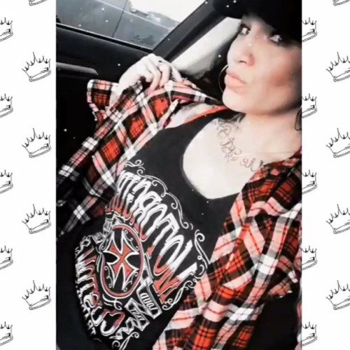 #MotorGirl @krazyshay_71 #StraightShot #BadAssWomen #LoudAndFast www.motorcult.com https://www.insta