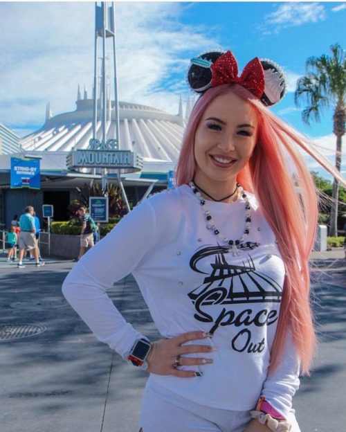 WOAH! check out this AMAZING photo of @disneyprincesscouture_ in her Mod Mouse Space Mountain Ears!S