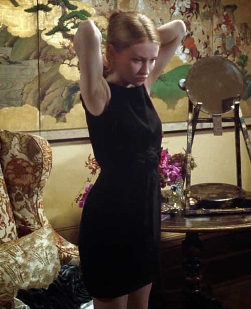 trash-cola:  Sleeping Beauty (2011)