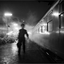 joeinct:Man on Platform, Photo by Hans Mauli