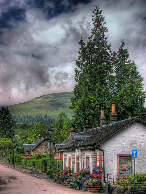 Loch Lomond Cottage by qrtr2four on Flickr.