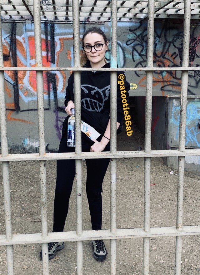 patootie86ab:Abandoned LA Zoo cages.. place adult photos