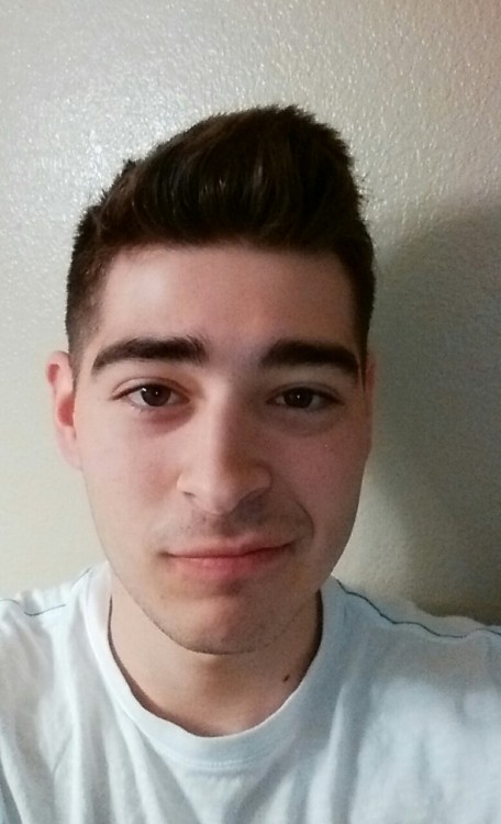 inranks:  Sometimes, I have cool bed hair. adult photos