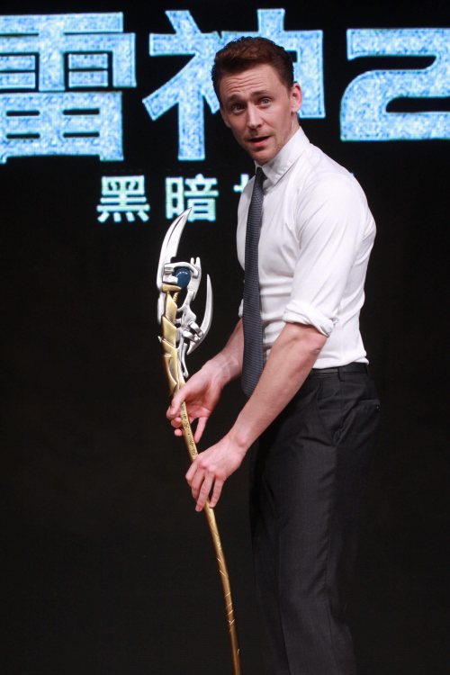 torrilla:  Tom Hiddleston attends ‘Thor: The Dark World’ press conference at Yintai Centre on October 11, 2013 in Beijing, China [HQ] 