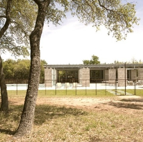Contemporary Pool - Poolhouse
