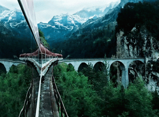 A CURE FOR WELLNESS (2016) Dir. Gore Verbinski