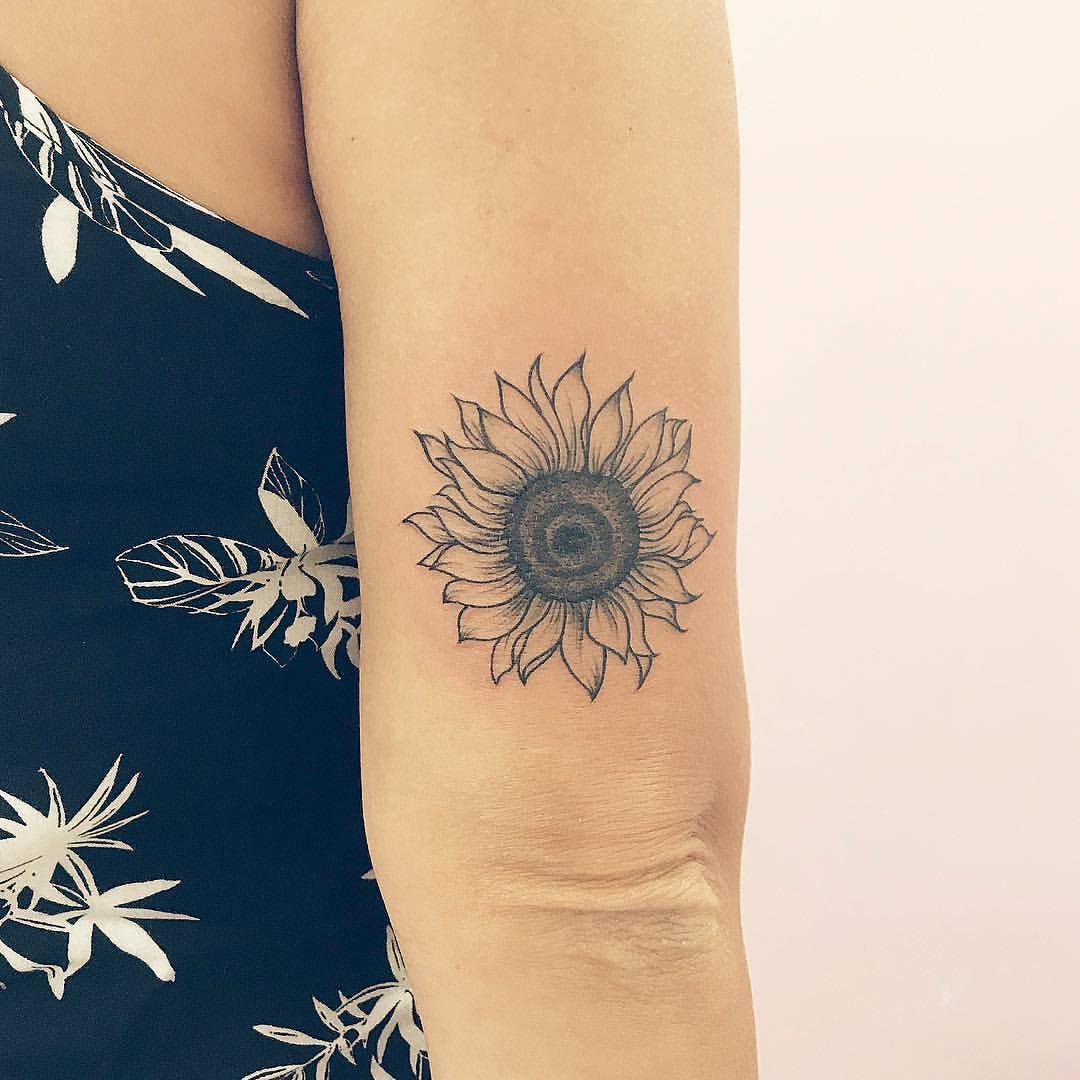 Girassol 🌻 Sunflower 🌻 #tattoo #tatuagem... - Foolish Dreams